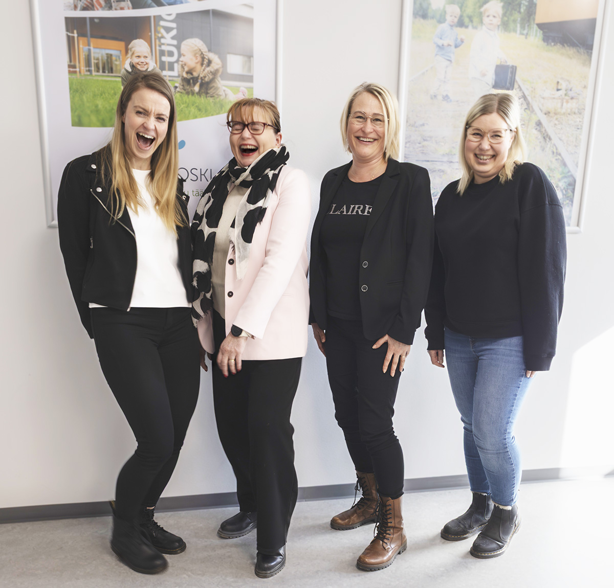Työllisyysaluejohtaja Tiina Mäenpää (vas.) ja työllisyyspalvelupäälliköt Pirjo Raittila-Parkkinen, Riikka Hytönen ja Heidi Varhe.